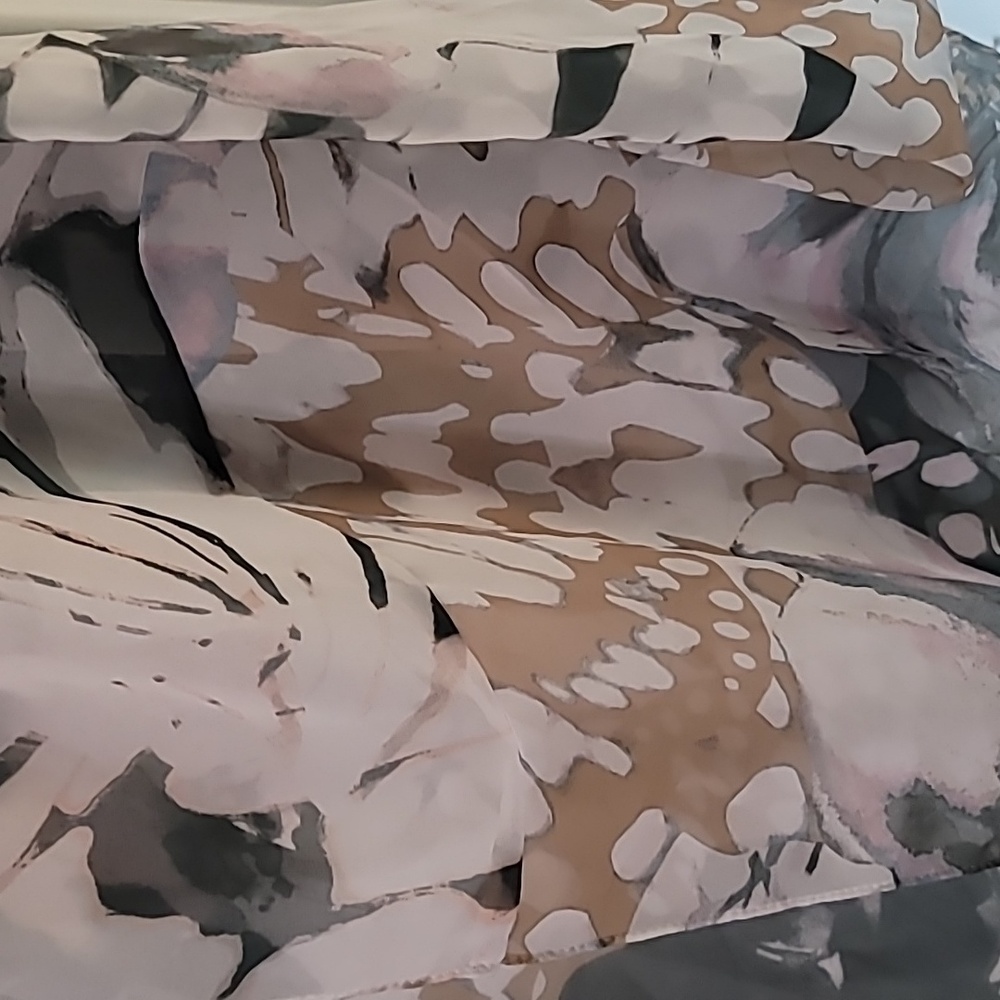 Abstract Patterned Kimono - Picture 4 of 5